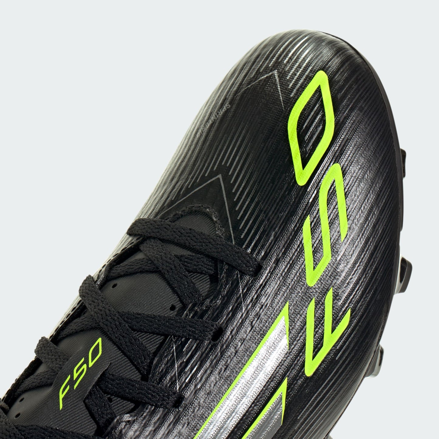 Chuteira Adidas F50 Club Firm/Multi-Ground Campo
