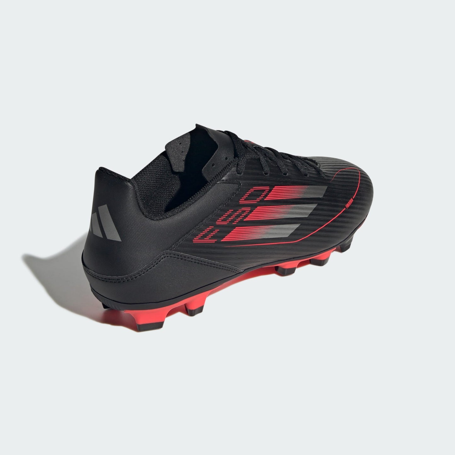 Chuteira Adidas F50 Club Firm/Multi-Ground Campo