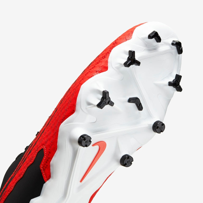 Chuteira Nike Phantom GX Academy Campo