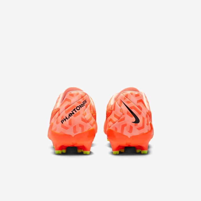 Chuteira Nike Phantom GX Academy Campo