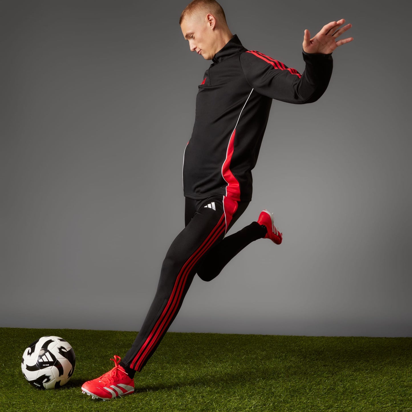 Chuteira Adidas Predator League Firm/Multi-Ground Campo