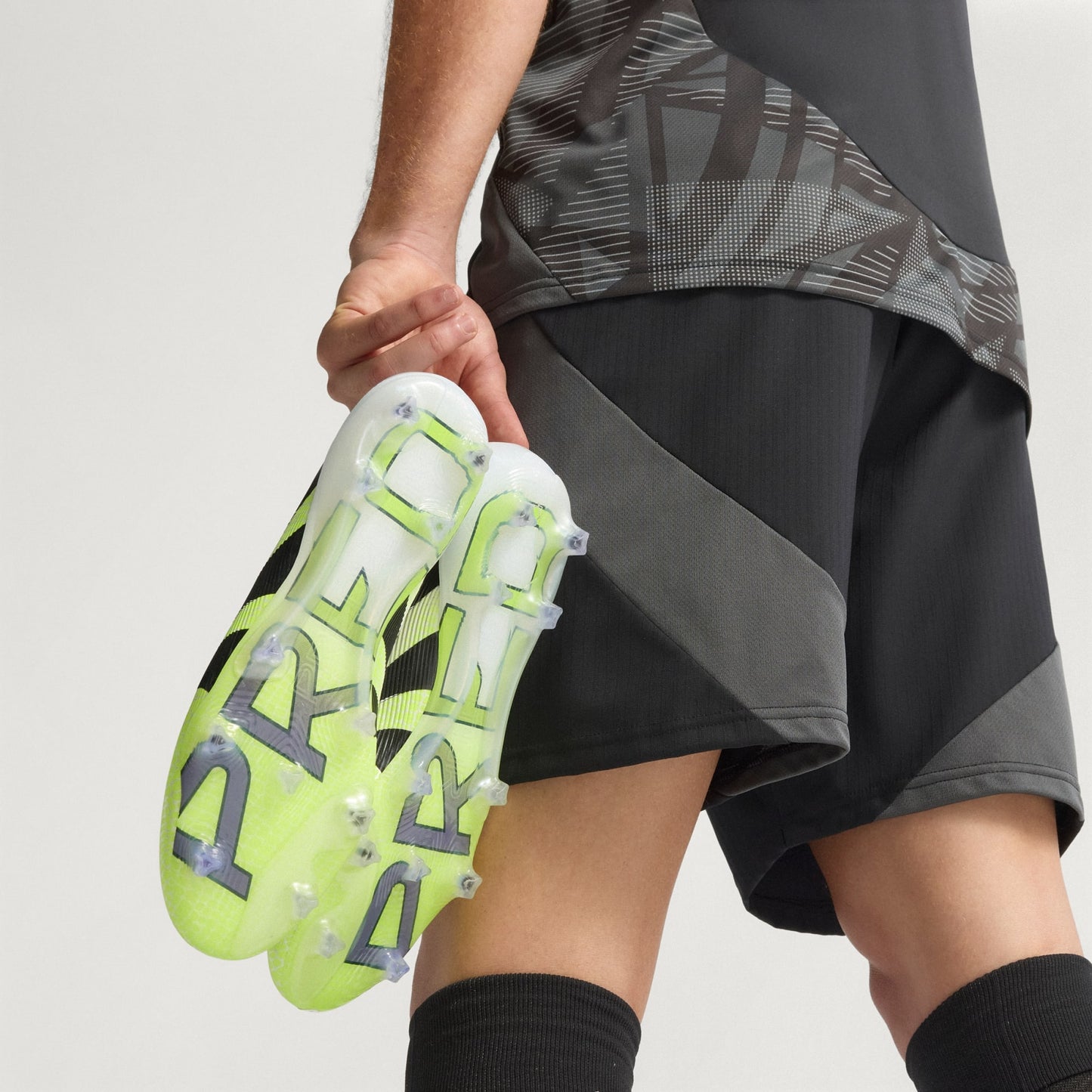 Chuteira Adidas Sem Cadarços Predator Elite Campo