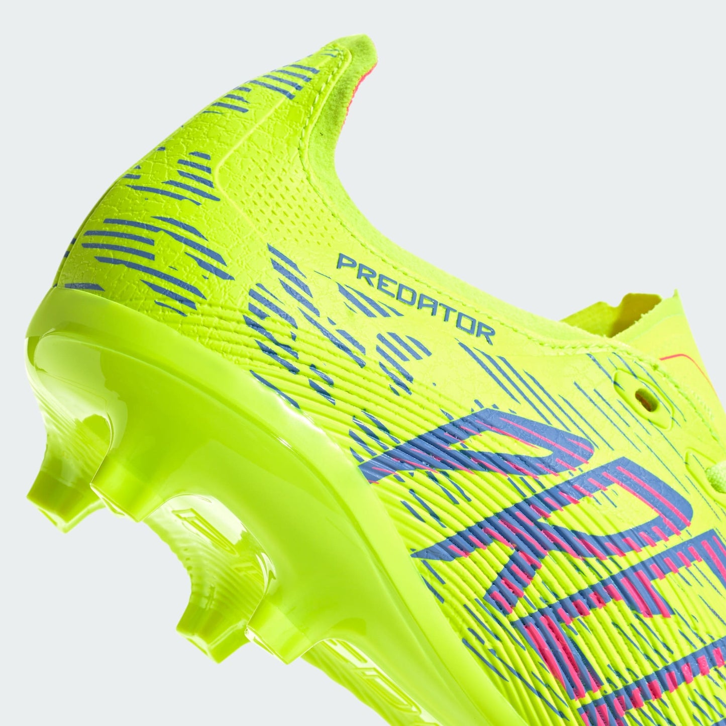 Chuteira Adidas Predator League Firm/Multi-Ground Campo