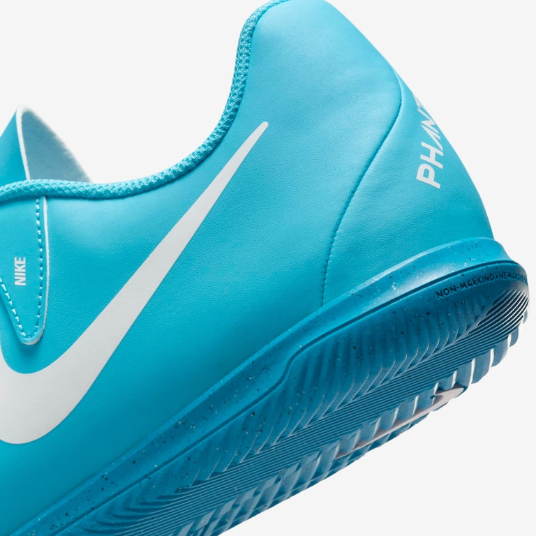 Chuteira Nike Phantom GX II Club Futsal