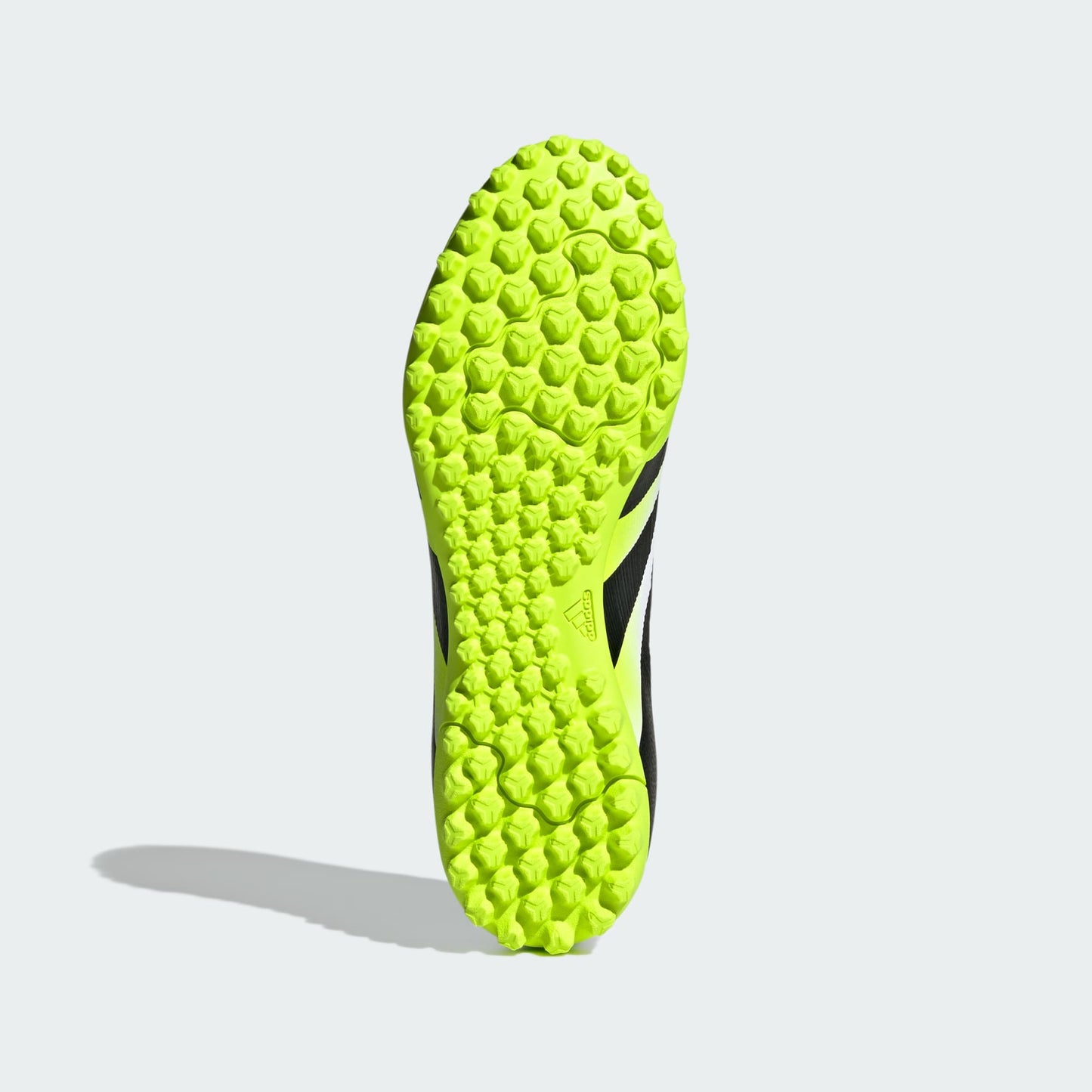 Chuteira Adidas Predator Club Society