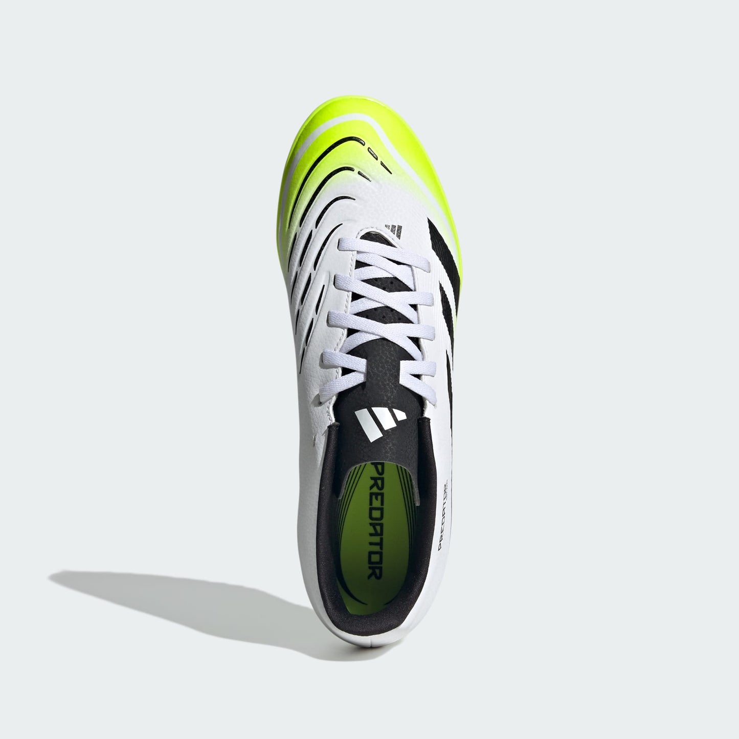 Chuteira Adidas Predator Club Society