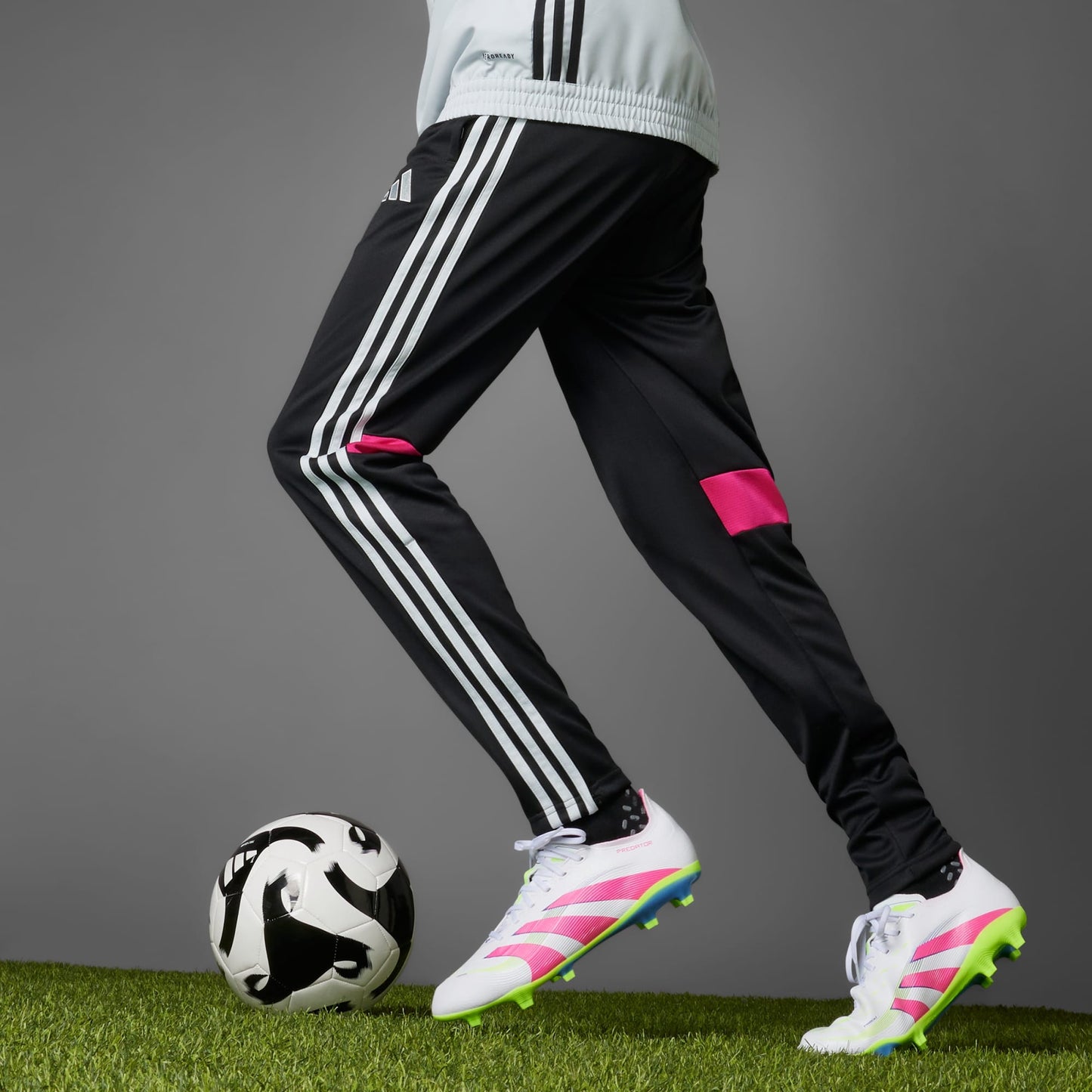 Chuteira Adidas Predator League Firm/Multi-Ground Campo