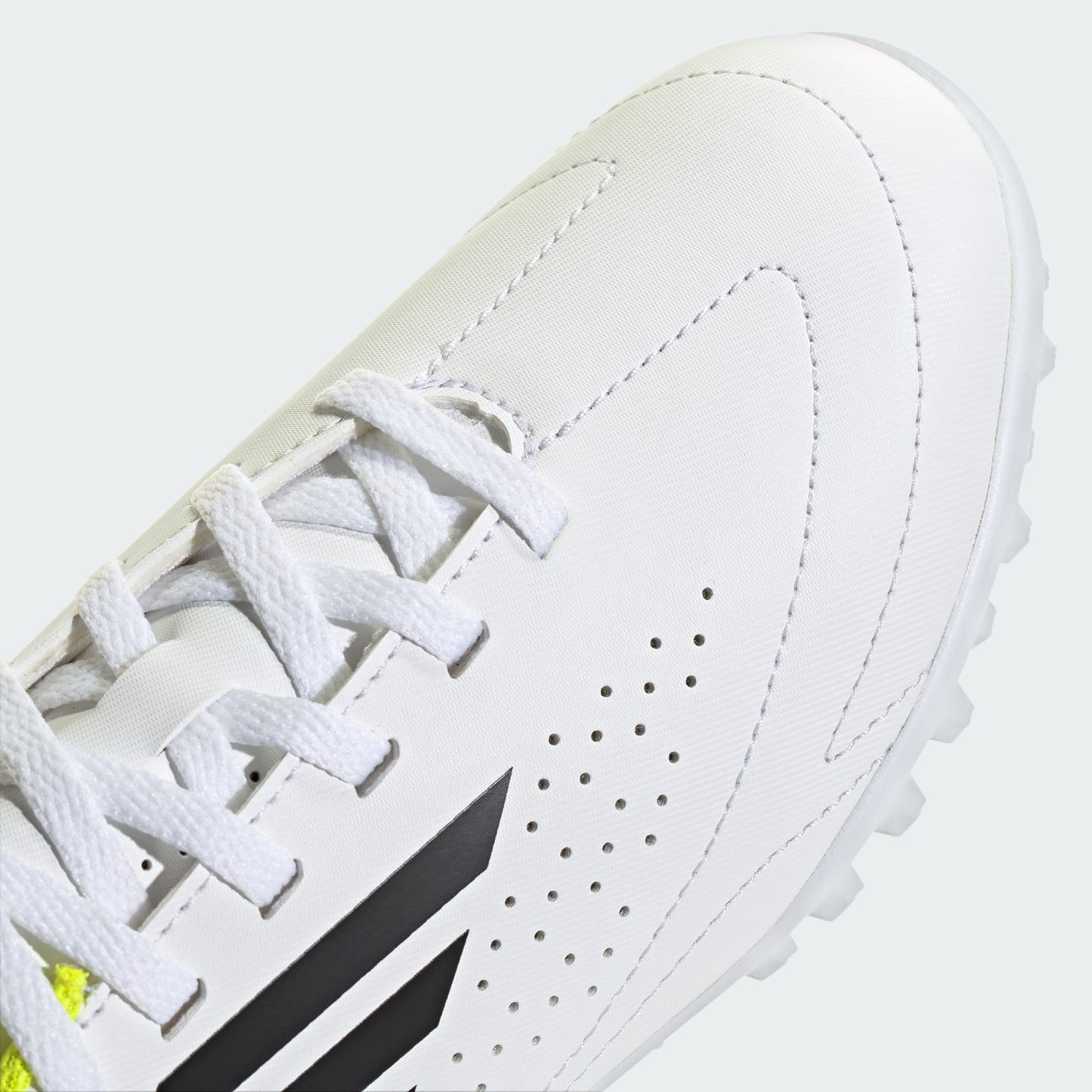 Chuteira Adidas Deportivo III Turf Infantil Society