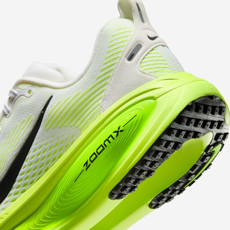 Tênis Nike Vomero 18 Feminino