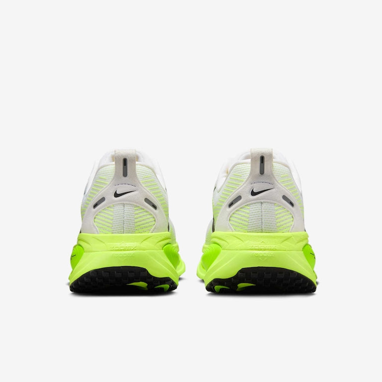 Tênis Nike Vomero 18 Feminino