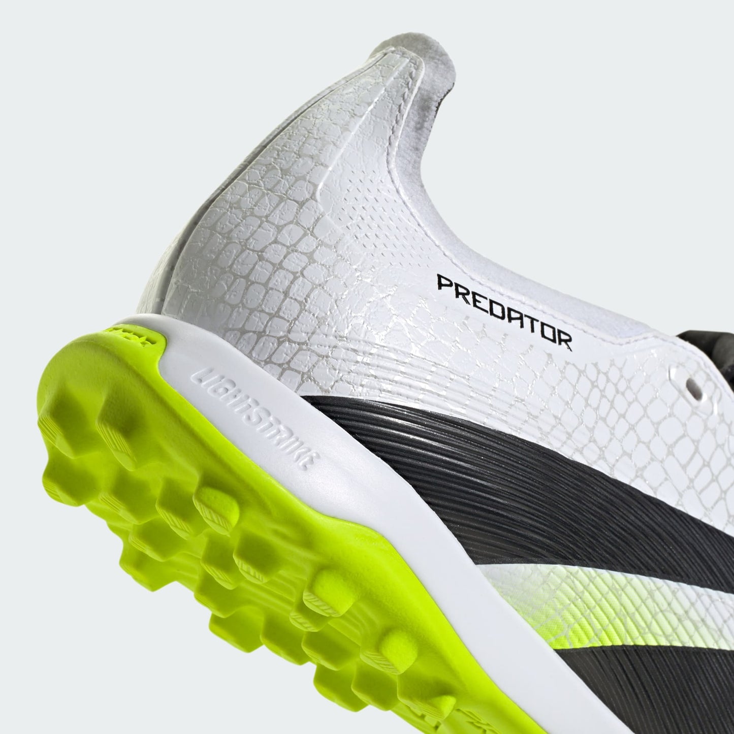 Chuteira Adidas Predator League Fold-Over Society