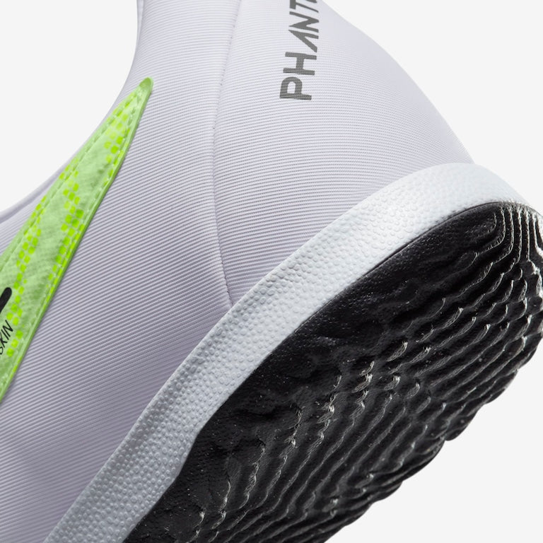 Chuteira Nike Phantom GX Academy Futsal