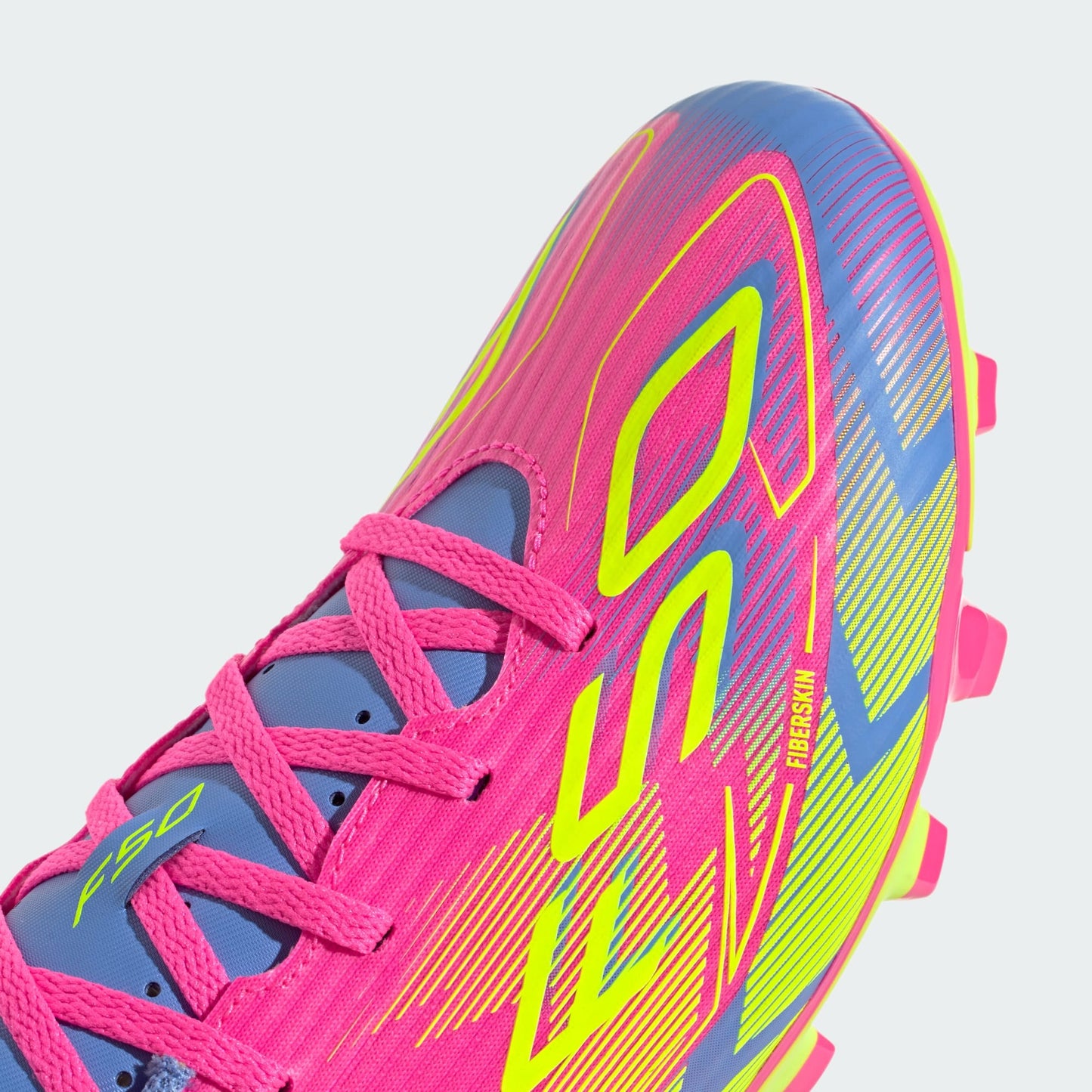 Chuteira Adidas F50 Club Firm/Multi-Ground Campo