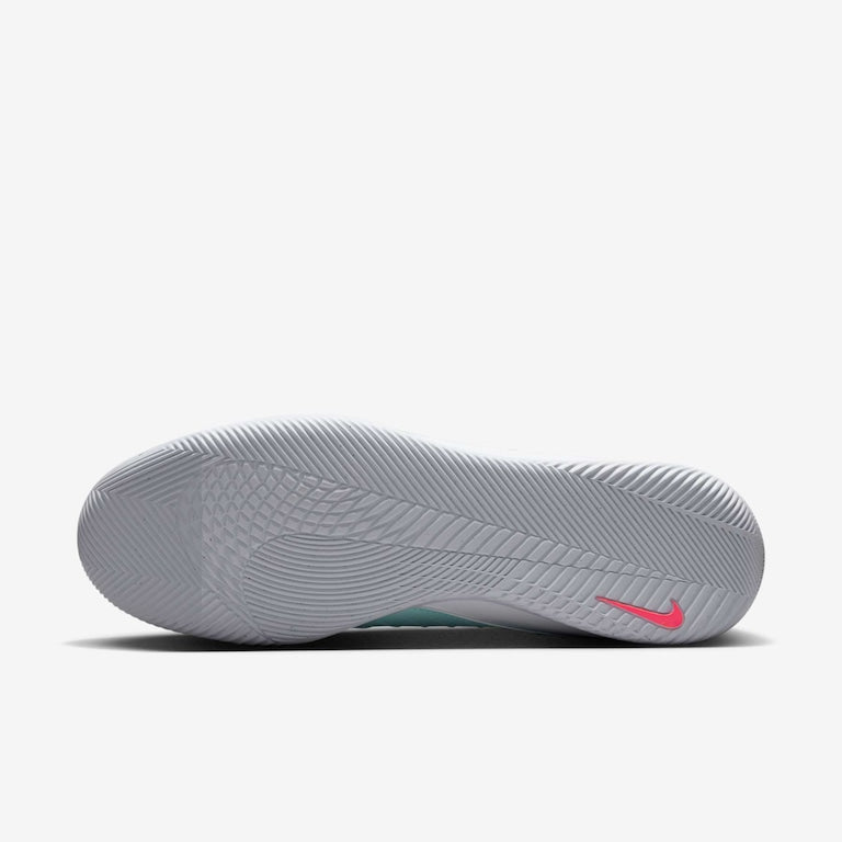 Chuteira Nike Phantom GX II Club Futsal