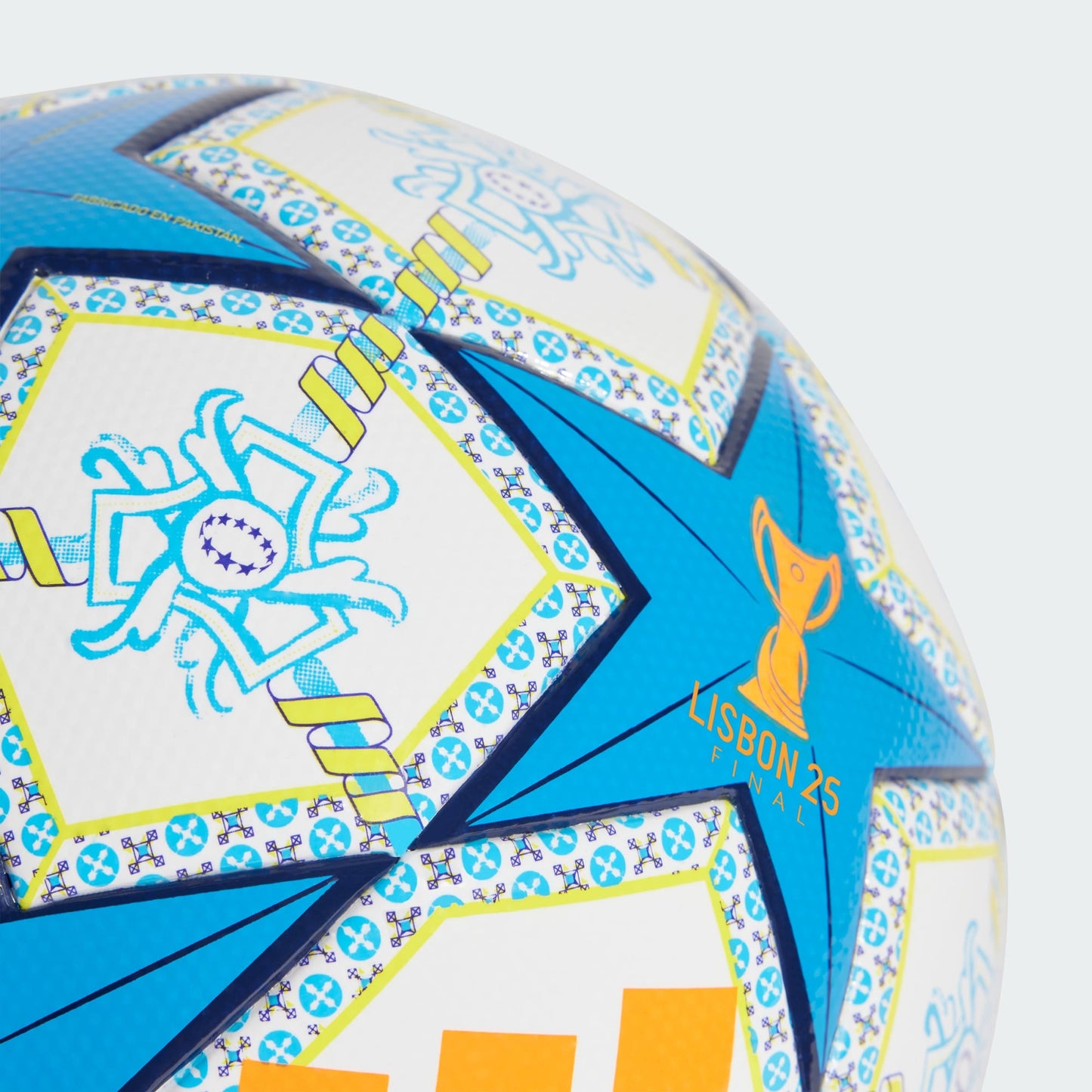 Bola Adidas Pro da fase eliminatória da Liga dos Campeões Feminina da UEFA 24/25