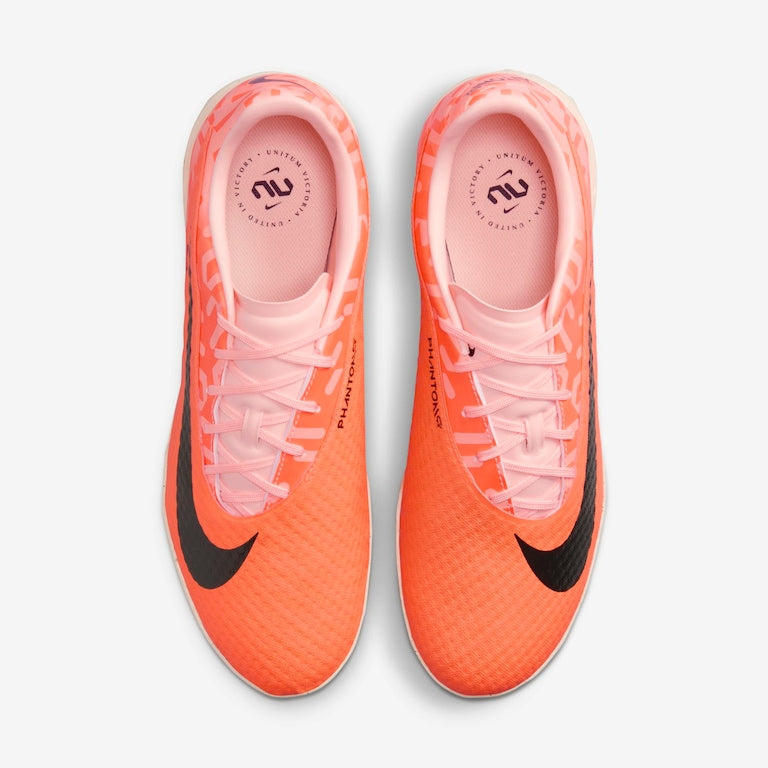 Chuteira Nike Phantom GX Academy Society