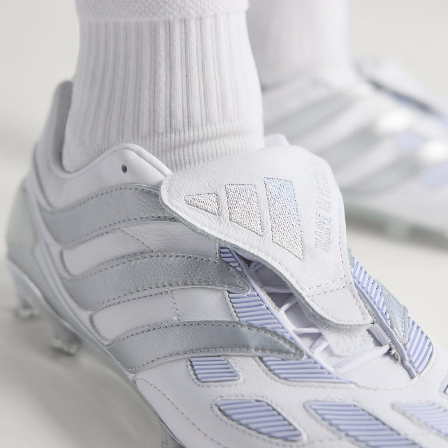 Chuteiras Adidas Predator Precision Campo