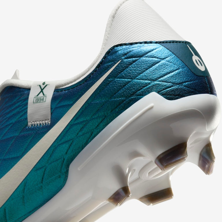 Chuteira Nike Tiempo Legend 10 Academy 30 Campo