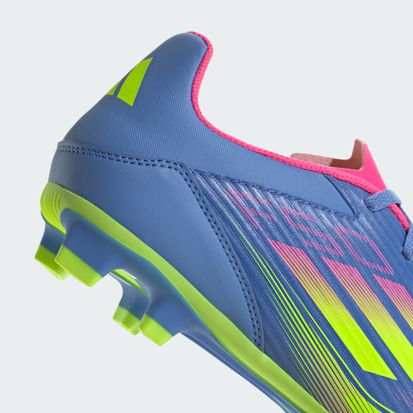 Chuteira Adidas F50 Club Firm/Multi-Ground Campo